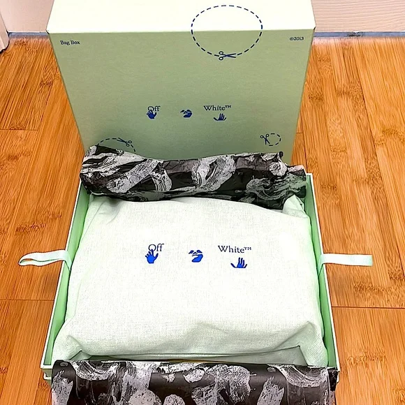 Off-White Burrow Bag - Picture 11 of 12